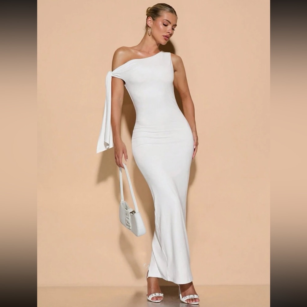 White asymmetrical Sleeve Dress